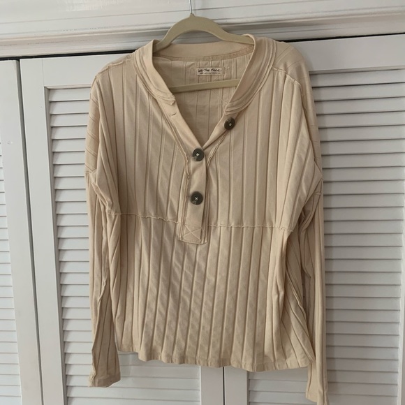 Free People Top - Picture 1 of 3